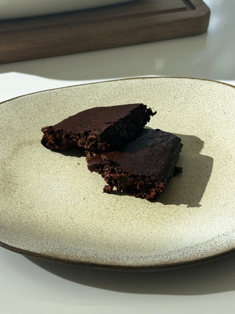 wannabe brownie plný zrní a oříšků, bez mouky