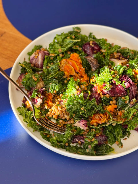 hrubozrnná polenta s pošírovaným vajíčkem a  ragú z hříbků